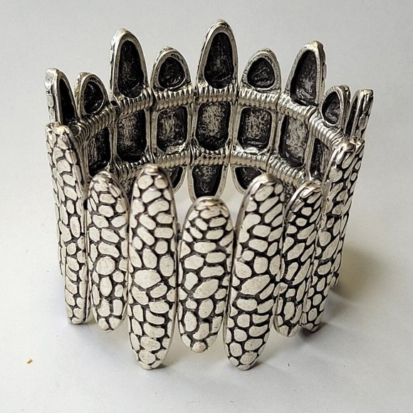 Unique Leopard Print Silver Stretch Bracelet Antique Silver Cuff Bracelet - Picture 11 of 14